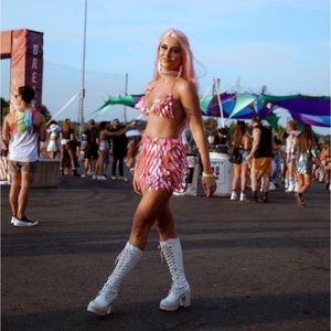 Roc boots white size 7